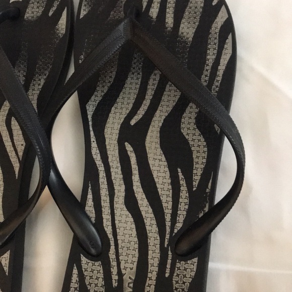 ⚡️FINAL PRICE⚡️ Old Navy Sandals - Picture 5 of 16